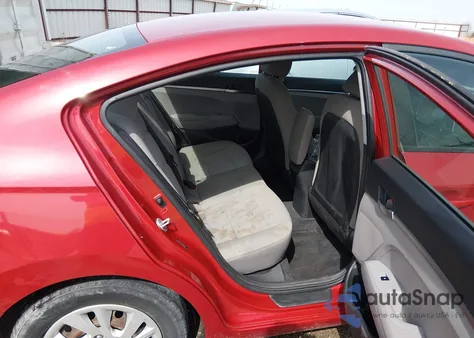 2019 Hyundai Elantra Se z USA, uszkodzony, nr VIN 5NPD74LF2KH494968